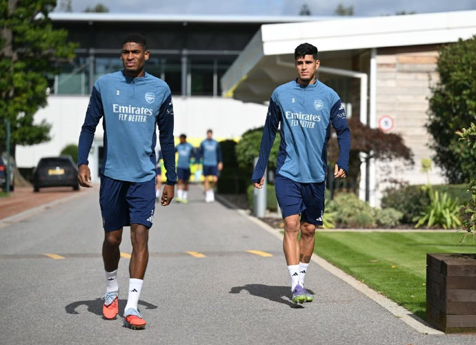 赛前犹他爵士备战英超;外线爆发细节曝光;更衣室稳定;训练强度明显提升的简单介绍 赛前犹他爵士备战英超;外线爆发细节曝光;更衣室稳定;训练强度明显提升的简单介绍