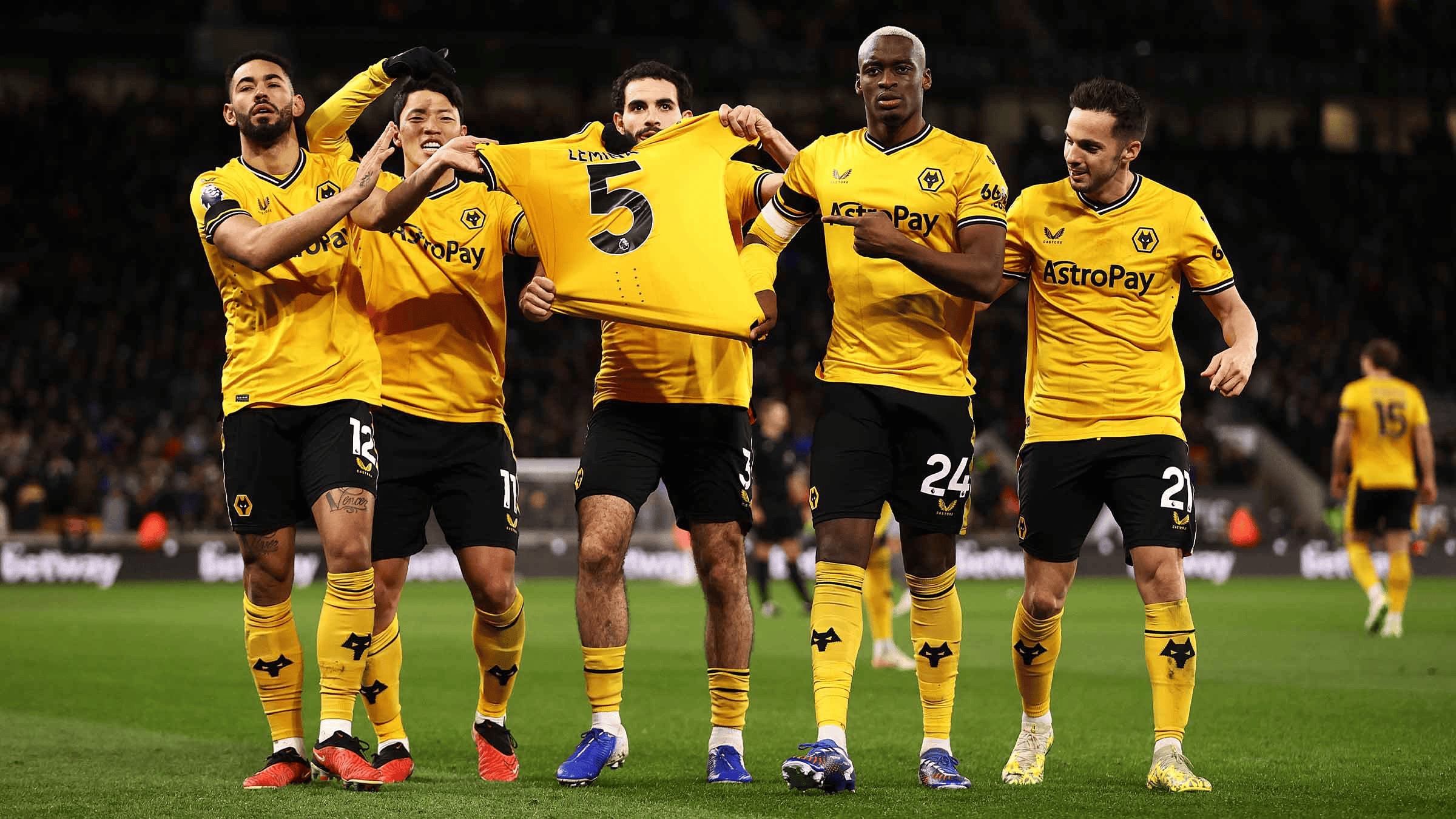 国际比赛日英超传出新动向,西汉姆内部沟通,管理层表态——态度坚定,年轻球员得到机会的简单介绍 国际比赛日英超传出新动向,西汉姆内部沟通,管理层表态——态度坚定,年轻球员得到机会的简单介绍